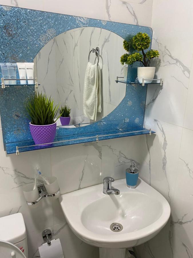 Оригинальная 1 Ком Квартира В Сердце Алматы Apartment ภายนอก รูปภาพ